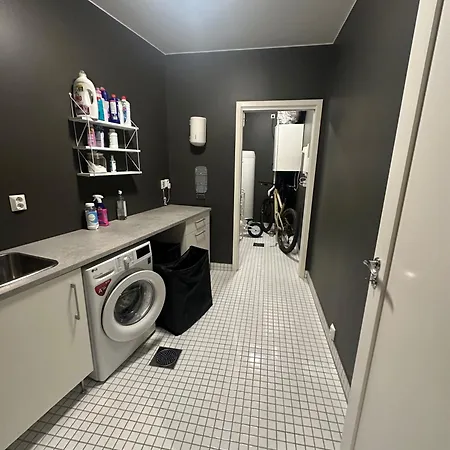 Modern Large 3-bed Near Arena 2025 *
